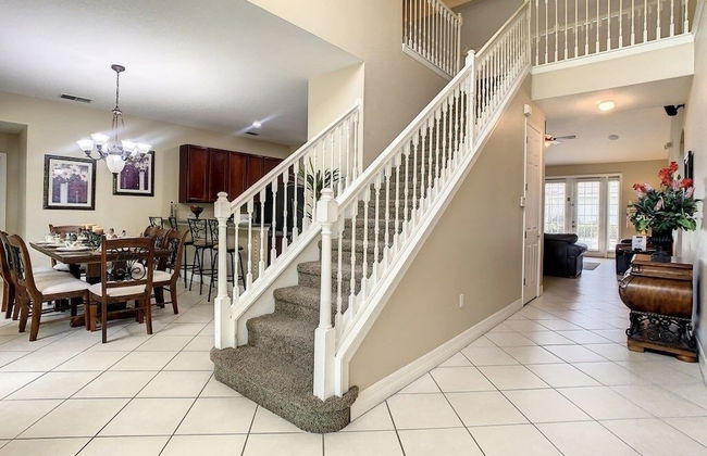 Fantastic 7 Bed 6 Bath In Prestigious Gated Comm. 7 Bedroom Villa by Redawning - Foto 55