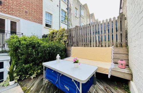 2 Bedroom House Central London - Free Parking - Foto 16