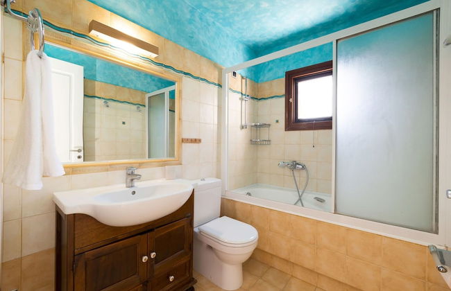 Villa Billia Cheerful 4 Bedroom Home w Ocean View - Foto 1