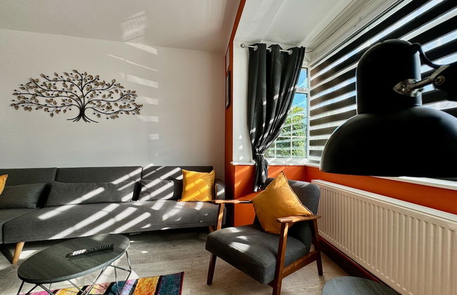 Sandringham House Serene Escape Cottage - Photo 28