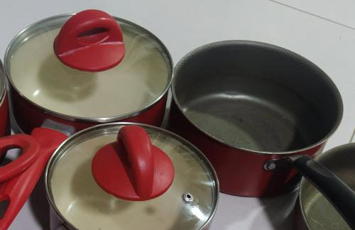 Check-in AUTÔNOMO, churrasqueira em Casa! Acesse 2ar, 2q,2B, pague 4 ou mais hóspedes, até 6 camas e tem pátio, garagem, roupa de cama, máquina de lavar roupas, portão eletrônico, todos privativos! Desconta duração! Entrada 15h adiante, inclusive madruga - Foto 19