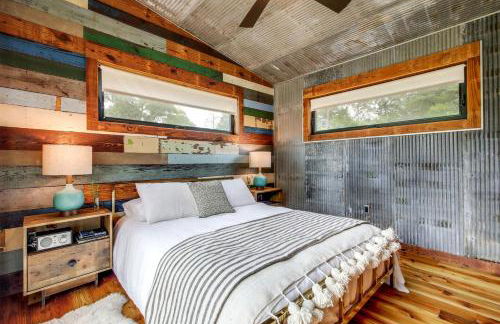 Artisan Cabin with Beautiful Decor and a Classic Fire Pit near Austin, Texas - Foto 29