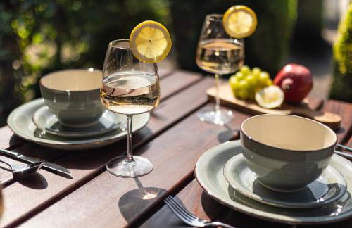 Elegant Eifel Studio I Hiking I Kitchen I Terrace - Photo 12