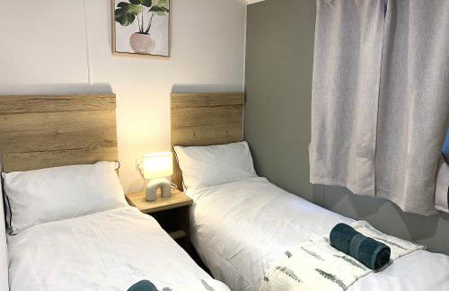 BAF Luxury Stays - Billing Aquadrome - Caravan Sleeps 8 - Photo 31