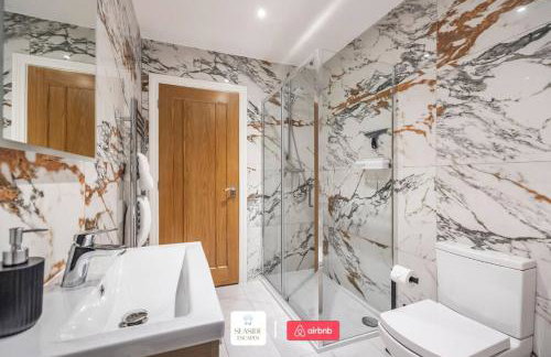 Treeside Place l Seaside Escapes Short Lets & Serviced Accommodation - Foto 36