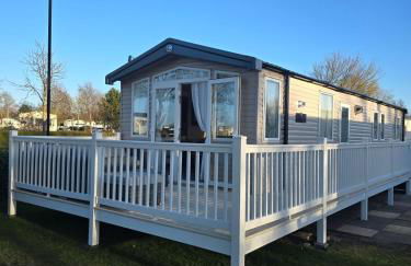 Silver 3 Bed Static Caravan With Patio - Foto 1