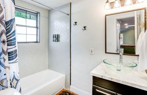 Private Dock and Deck Eagle Mountain Lake Retreat! - Photo 19