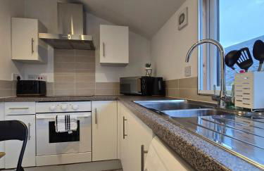 Canalside 1 bed flat - Foto 2