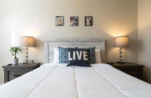 The Celebrity - Minutes to Broadway with a Balcony - Foto 10