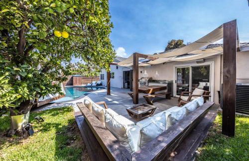 Luxury 3BR with Cabana Oasis Pool & Style - Foto 11