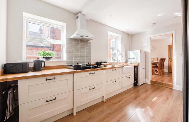 Host Stay Sherrington Road Abode - Photo 21