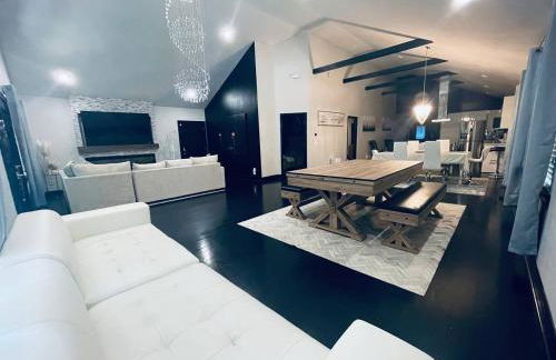 Elegant NW Atlanta Oasis, 2 Kitchens, Sauna, Patio - Foto 1