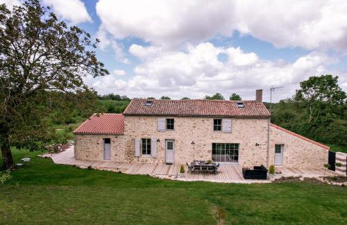 Proche PuyDuFou - Gite Maison La Roulière - Foto 26