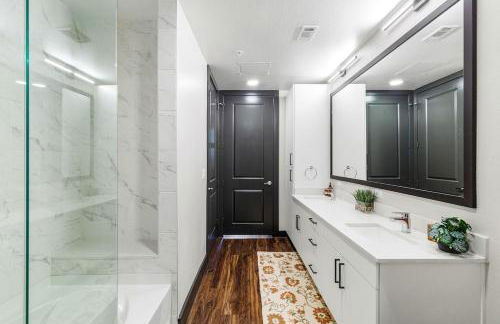 12 Min to Downtown Balcony Apt with Free Parking - Foto 14