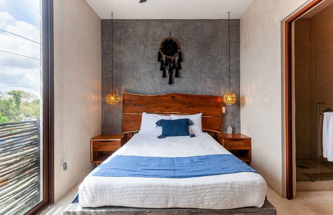 Magical Ph In Town Wprivate Rooftop Glass Tub - Photo 6