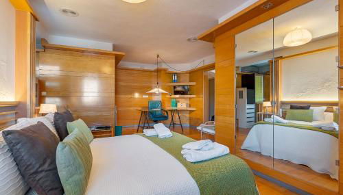 Apartamento Alminar - Foto 4, towels, wardrobe