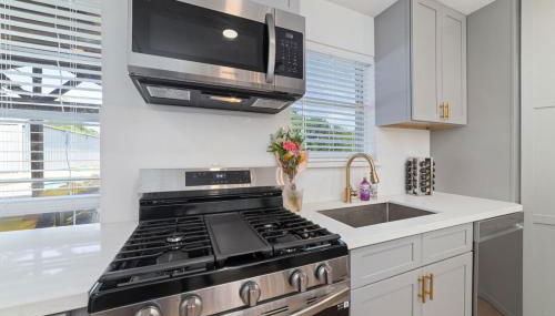 Pickleball-Basketball Oasis-Pool & Spacious Home - Foto 5