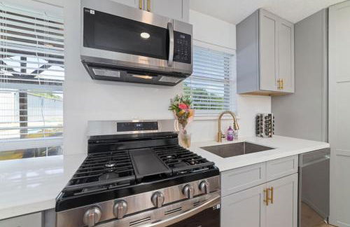 Pickleball-Basketball Oasis-Pool & Spacious Home - Photo 5