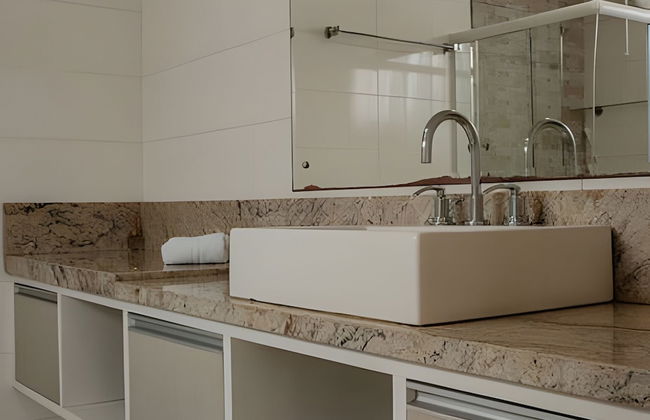 Casa com piscina 5 suites 1 quarto e AC - Photo 14