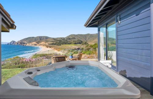 Distinguished Oceanfront Point Estate with Iconic Beach Mountain Vistas - Foto 62