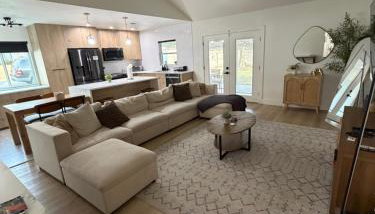 Custom Designer Home. Sleeps 9. Close to domain Q2 - Foto 3