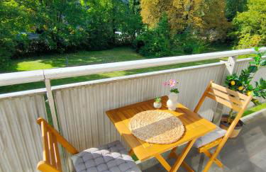 Large Central Apartment - MODERN & Fully Equipped - near fair - Foto 8