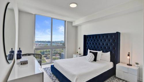 Luxury 2 Bedroom Corner Condo Walk to Design District, Infinity pool with Bay and City views, Gym, Free Parking Spot - Foto 4