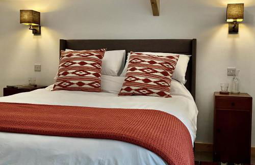 Cambrian Cottages - Charming Countryside Barn - Photo 47