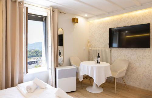 Elegant studio between train station and city center - Foto 8