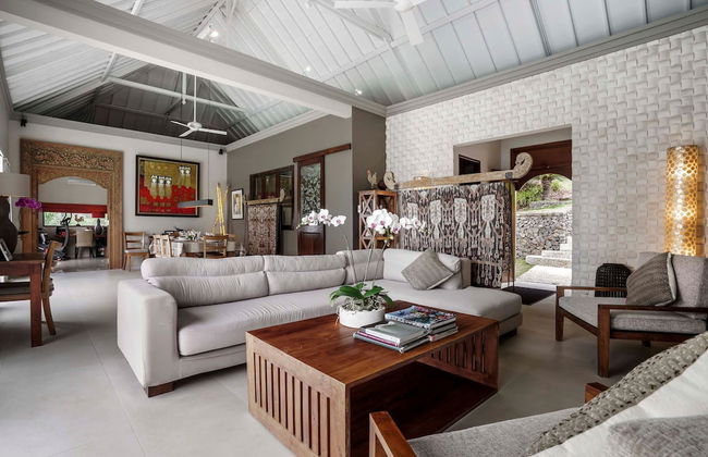 Villa Eden Roc by Alfred in Bali - Luxury Beachfront 3BR Villa With Infinity Pool Amed - Foto 2