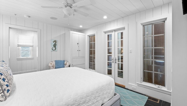 Beach Front Seaside Home Outside The Box 4br/4.5bth 4 Bedroom Home by RedAwning - Foto 5, Habitación