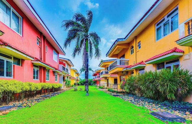 Pleasing 3 Bedroom Villa With Pool - Photo 29