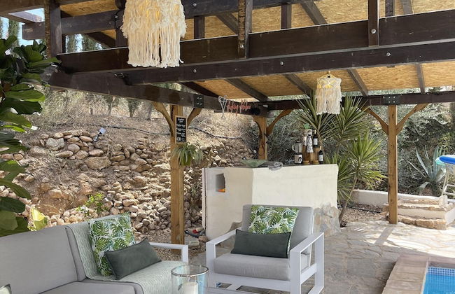 Miluna Oasis Suites - Sleeps4-pool-mountainview - Foto 16