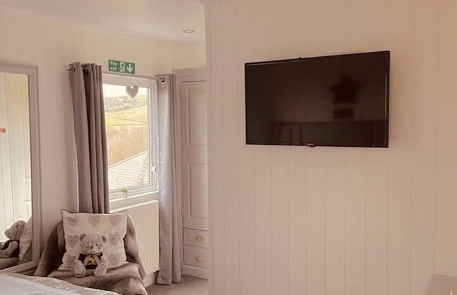 A Beautiful, Unique Lodge, Made for two - Photo 12