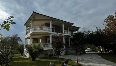 Η Αυλή - Foto 4, Garden view