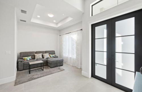 Modern Waterfront Bliss - Foto 11