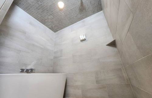 Galleria Premium 3 Story Home Sleeps 8 - Foto 35