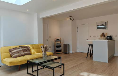 Gated 4 Guests House Free Parking - Foto 2