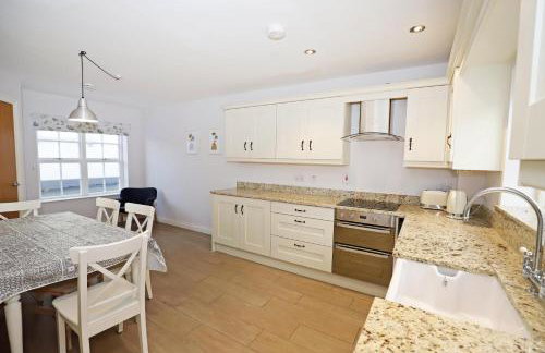 Royal Hillsborough Village Luxury Townhouse - Foto 29