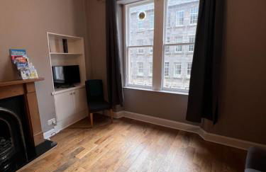 John Knox's Apartment on Edinburgh's Royal Mile - Photo 7