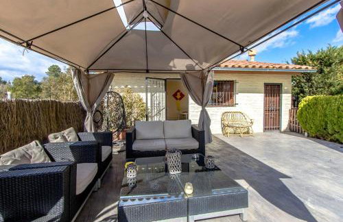 Catalunya Casas Unique Costa Brava Abode with train access to BCN - Foto 10