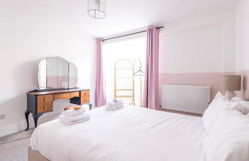 Luxury Breakfast at Tiffany's with FREE PARKING by Prescott Apartments - Foto 12