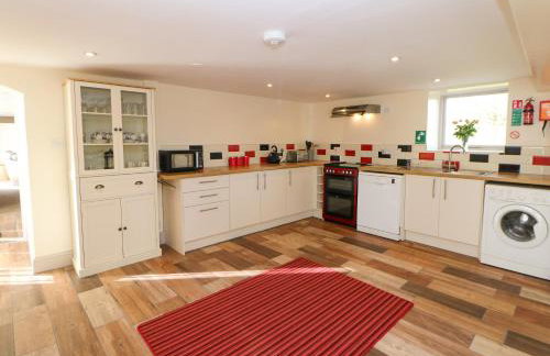 Ford Coach House Cottage - Photo 10