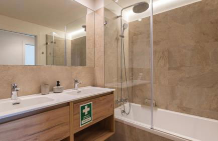 Gorgeous Apartment with City View by LovelyStay - Foto 37