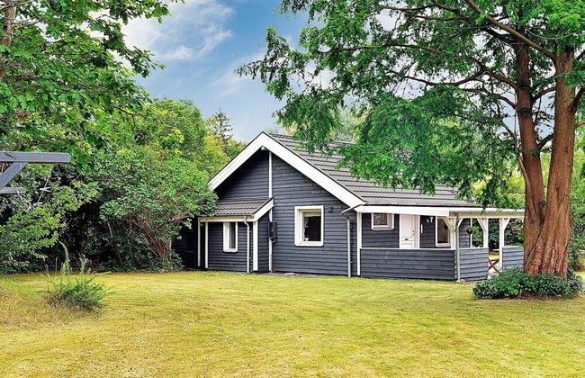 Modern Holiday Home Near Nibe With Terrace - Foto 15