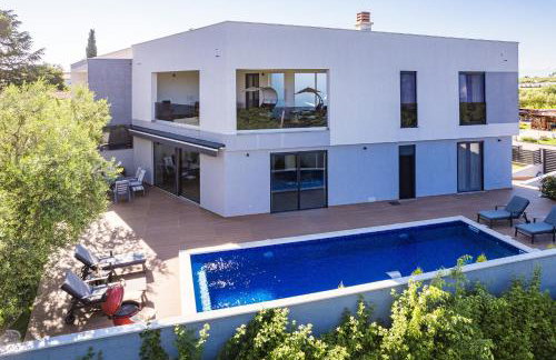 Villa Pinus - Private Pool, Jacuzzi, Game Room - Foto 44