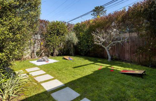 Sun-Drenched Spanish Manor Home in Mar Vista - Foto 54