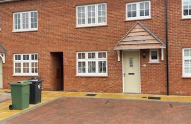 MODERN 4 BEDROOM HOUSE WITH GARDEN & PARKING - Foto 23