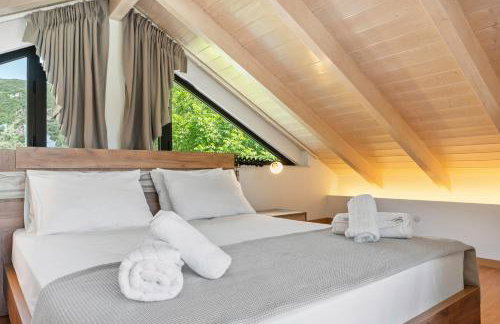 Luxury Waterfalls Villa Nidri Privet Pool Jaccuzi - Photo 25