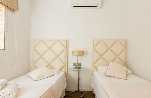 Boutique Townhouse with Hot Tub near Puerto Banus - Foto 28